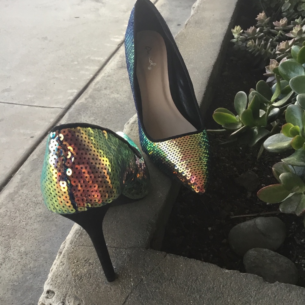 QUPID Mermaid Sequins Single Sole Size 6 Pump Heel - Picture 5 of 5